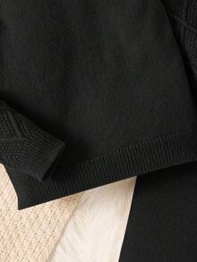 SHEIN 2 件套年轻男孩休闲学院风舒适时尚简约实用百搭柔软舒适宽松 Polo 衫套装适合生日派对、聚会、表演适合儿童服装年轻男孩衣服学校返校男孩套装日常适合上学适合旅行适合运动适合秋冬季 - 黑色 - 查看 7