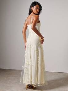 COSMINA Robe longue nuisette avec contraste de maille et broderie