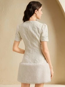 Anewsta Đầm mini dáng chữ A màu trơn, họa tiết hoa 3D, chất liệu jacquard, viền ngọc trai, cổ tròn, vai thường, tay phồng. - Màu be - Xem 2