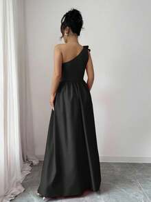 Rafferiza 时尚新款无袖荷叶边下摆开衩欧美风女装连衣裙 - 黑色 - 查看 2