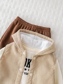 Cozy Pixies 3 件套男婴/女婴字母印花柔软针织连帽长袖运动衫、松紧腰运动裤和无袖羊毛背心套装 - 彩色 - 查看 6