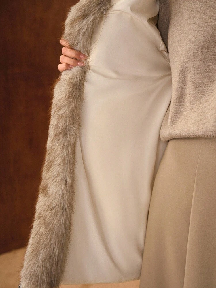 WOMEN'S LONG SLEEVE CONTRAST FURRY HOODED PADDED COAT, AUTUMN/WINTER
