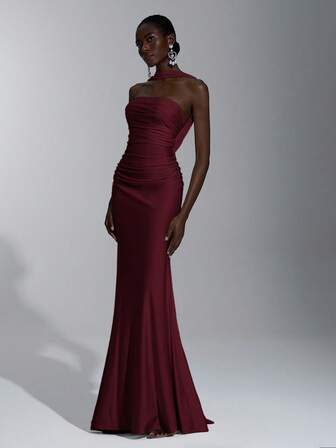 SHEIN Belle Elegant, Romantisk, Sexig, Minimalistisk, Ljusgul Stickad Elastisk Axelbandslös Rygglös Bodycon Klänning, Modern, Influencer Style, Lämplig För Högtider, Fester, Bröllop, Brudtärna