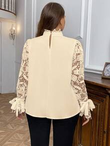 SHEIN Privé Plus Size Elegant Lace Patchwork Pleated Fitted Hollow Out Ruffle Collar Blouse, Spring/Autumn