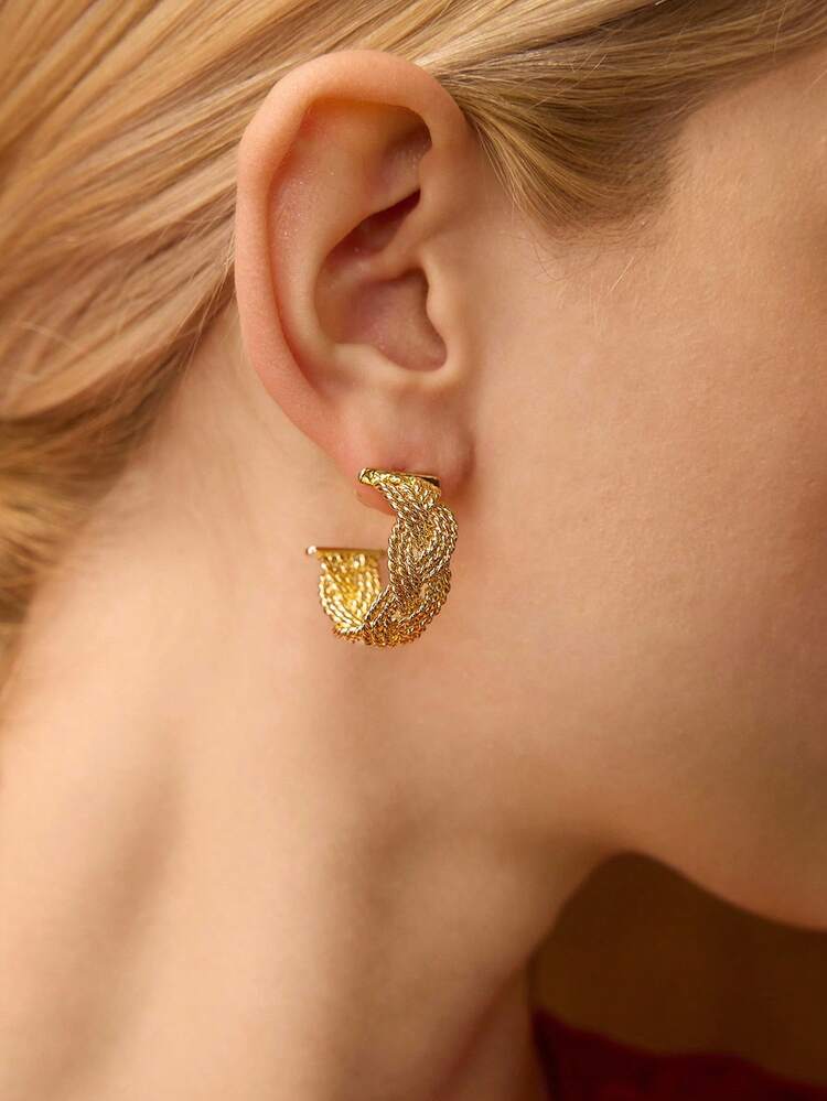 18K GOLD TWISTED HOOP EARRINGS