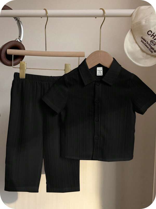 SHEIN 男婴/女婴 2 件套：纯色纹理面料 Polo 领短袖上衣和松紧腰长裤，休闲百搭，适合春、夏、秋季，适合居家、外出、上学、运动