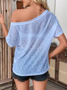 EMERY ROSE بلوزة نسائية بلون أحادي ذات رقبة غير متماثلة وأكمام قصيرة كاجوال