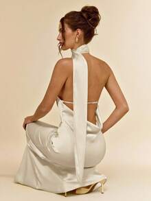 SHEIN BAE Váy xòe lệch vai hở lưng bằng vải satin trơn màu vàng tối giản gợi cảm mùa xuân và mùa hè, thích hợp cho tiệc tùng, cocktail, những dịp trang trọng, phù dâu, sinh nhật - Màu be - Xem 3