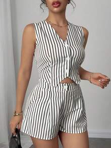 SHEIN PETITE 2件套小码女士夏季条纹休闲背心和短裤套装 - 黑與白 - 查看 3