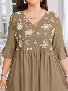 Lacomfia فستان أنيق بياقة على شكل حرف V بدون أكمام، مزخرف بطبعات زهرية فاخرة، متعدد الطبقات، مناسب للمقاسات الكبيرة