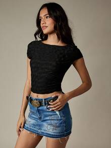 MISSGUIDED Trägerloses, strukturiertes Crop Top, femininer Bootsausschnitt, lässig anliegend, kurze Länge, Sommer Basic T-Shirt, Klassiker für den Kleiderschrank, Abendparty, Club, Ausgehgelegenheit - Schwarz - Übersicht 3