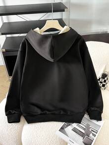 SHEIN 少女黑色刺绣装饰休闲宽松保暖加厚卫衣，适合秋冬季节，休闲居家皆宜。毛绒黑色卫衣，少女卫衣，可爱卫衣，黑色羊羔绒卫衣，羊羔绒内衬卫衣，毛绒卫衣，冬季卫衣，秋季卫衣 - 黑色 - 查看 2