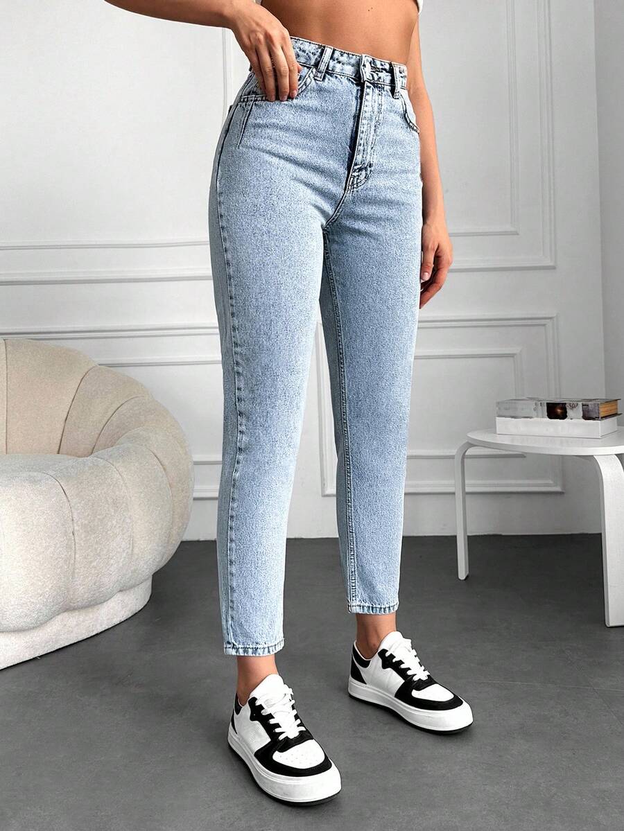 ZIRRA 女式休闲日常水洗斜口袋紧身牛仔裤 - 淺色水洗藍 - 查看 1