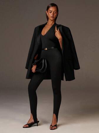 Athîral 女式纯色深 V 领露背性感吊带连体裤马镫紧身裤挂脖连体裤