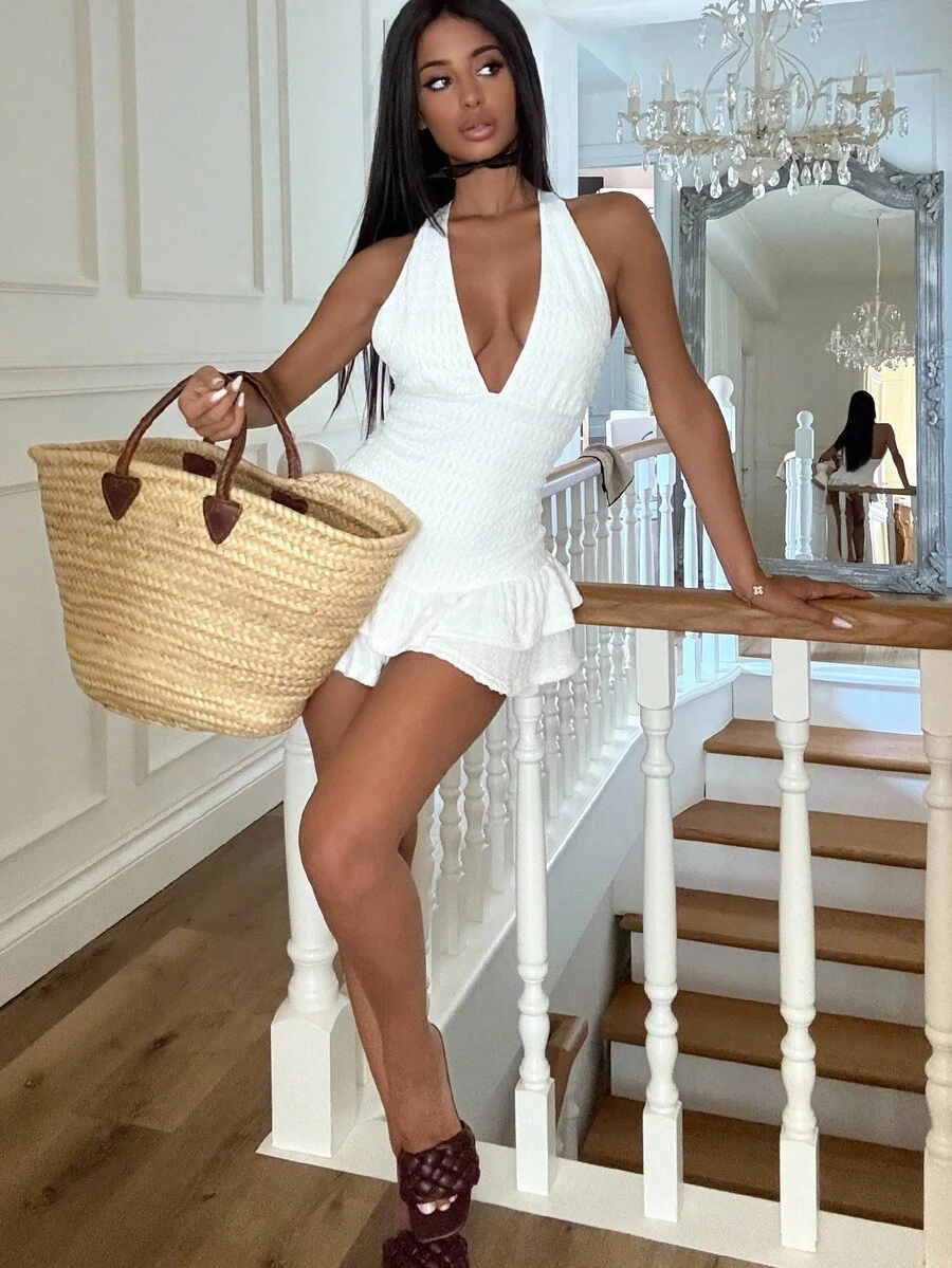 Ronhire 女士度假白色针织皱褶纹理深 V 领露背系带荷叶边下摆连体衣，适合派对、约会、下午茶、时尚街头和度假、海滩装 - 白色 - 查看 1