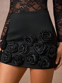 SHEIN x Lina Lumalex 早春3D立体花卉修身A字迷你裙，适合女士，尽显奢华新年新风尚，低调奢华，适合舞会、聚会、宴会、晚宴、节日派对、锐舞派对、音乐节、郊游、度假、户外、婚礼季、宴会、宰牲节、新年派对、晚宴、晚会、秋季派对裙装。 - 黑色 - 查看 2