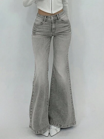 DAZY Damjeans med utsvängda ben och casual passform