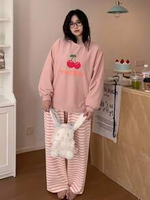 Dazy Plus 2 pièces Ensemble pyjama avec Top à manches longues ample imprimé cerises et pantalon rayé rose, vêtements de nuit pour femmes grande taille, tenues d'automne et d'hiver - Rose bonbon - Voir 5