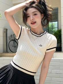 DAZY Top de manga corta tejido con contraste de color y decoración de borde con letras impresas, casual - Albaricoque - Ver 4