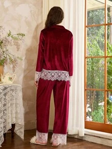 Côtesoire 女士优雅法式撞色蕾丝天鹅绒领上衣及裤子睡衣套装，秋冬服装，圣诞节 - 酒紅色 - 查看 2