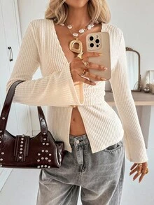 SHEIN Frenchy Women's Fashion Metal Decor Split Hem T-Shirt, Suitable For Commuting Winter Casual - Beige - View 6