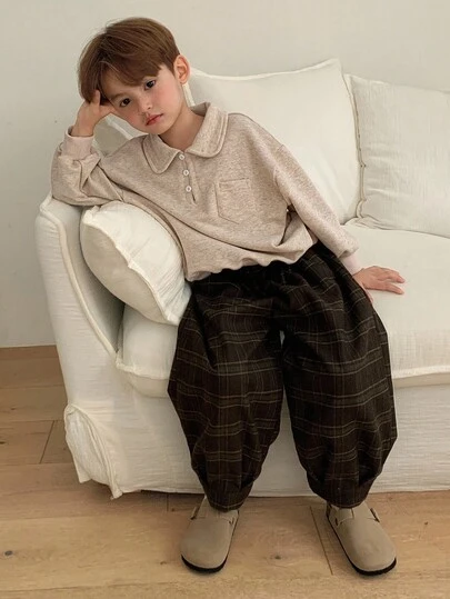 DAZY 2 件套儿童男童宽松休闲 POLI 领运动衫和格子裤套装，适合秋季的日式服装