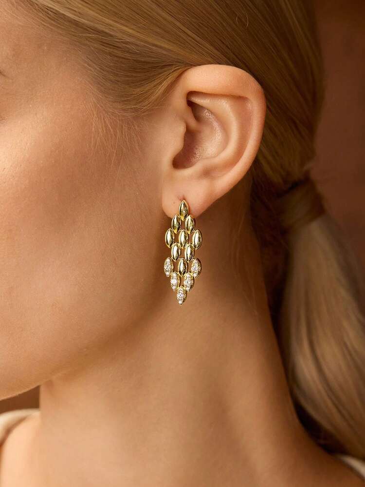 18K GOLD PLATED FASHIONABLE MINIMALIST STUD EARRINGS