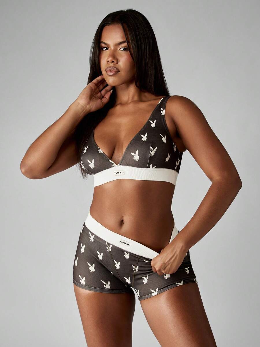 Missguided x Playboy 女士印花 V 领三角形文胸和男式短裤内衣套装，配有撞色腰带弹性徽标细节家居服全身兔子印花内衣 - 彩色 - 查看 1