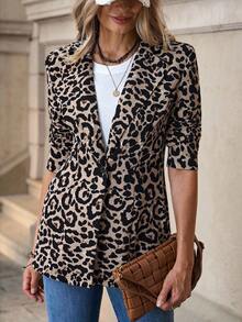 Solivie Áo khoác blazer nữ thời trang cổ ve lật tay 3/4 họa tiết da báo - Màu be - Xem 3