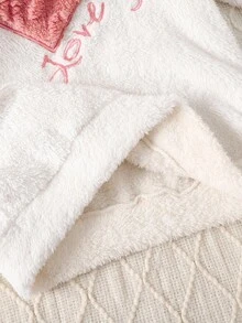 SHEIN 2 件套女童可爱心形刺绣图案柔软舒适羊毛圆领长袖上衣和裤子睡衣套装，秋冬 - 淺粉色 - 查看 11