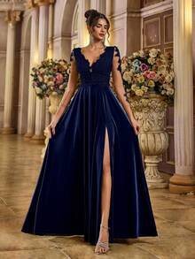Aureia Đầm dạ hội trang trọng, thanh lịch, màu tối, phối ren, cổ chữ V, tay dài, chất liệu xuyên thấu, đính kết họa tiết tương phản, dáng chữ A, xẻ tà cao, thích hợp cho ngày Valentine. - Màu xanh hải quân - Xem 6