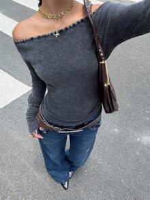 Muchica Women's Vintage Distressed Snowflake Off Shoulder Long Sleeve T-Shirt, Autumn/Winter,Y2k Outfits Women, Streetwear Outfits - Black - View 3