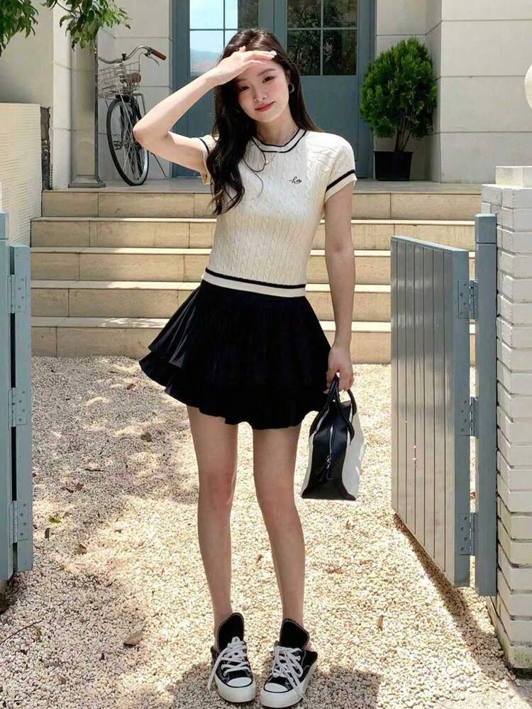 Color-Contrast Knitted Short Sleeve Top With Letter Printed Edge Decoration, Casual