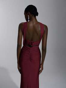 SHEIN Belle 优雅、浪漫、性感、简约、浅黄色针织弹力露肩露背紧身连衣裙，时尚、网红风格，适合节日、派对、婚礼、伴娘