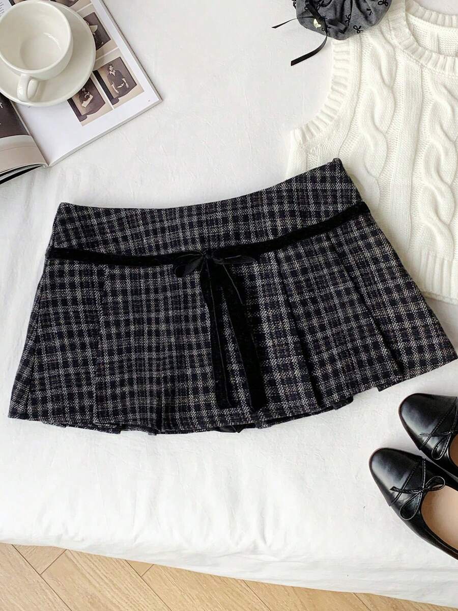 Comfortcana Women's Fashionable Sexy Plaid Print Mini Skirt - Black - View 1