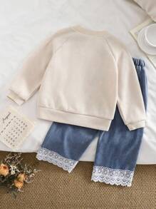 Genkimix Kids 2 件套幼儿女童韩版简约提花针织心形蝴蝶结装饰长袖开衫外套搭配拼布蕾丝边牛仔裤套装，秋季