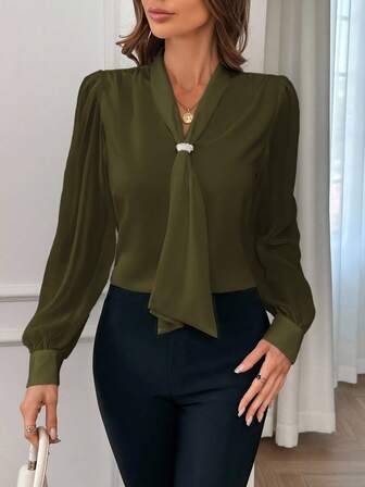 SHEIN Privé 加大码深绿色长袖领结银色装饰纽扣时尚正装衬衫