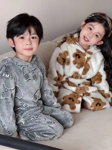 SHEIN 小女孩毛绒连帽长袖系带睡袍睡衣，熊图案羊毛厚家居服，兄弟姐妹/家庭装 - 卡其色 - 查看 3