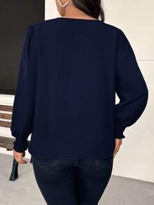 SHEIN Frenchy 大码休闲纯色 V 领宽松长袖套头衫深蓝色上衣海军蓝衬衫海军蓝上衣女式 V 领衬衫女式 V 领上衣 - 藏蓝色 - 查看 2