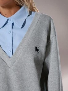 TRNVIE 1pc Women's V-Neck Embroidered Logo Colorblock Relaxed Fit Thermal Lined Sweatshirt, Casual Wear For Office, School, Home In Autumn/Winter - Grey - View 3