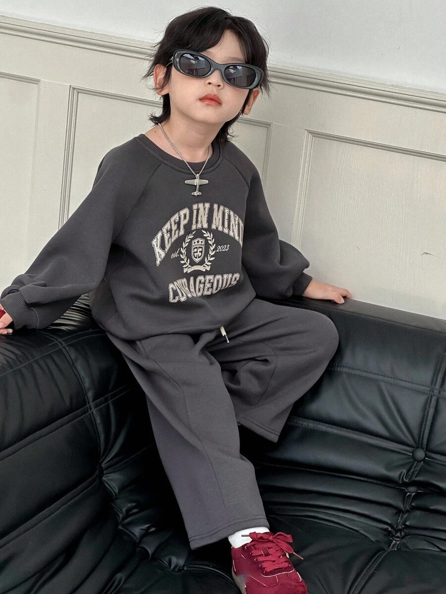 DAZY 2 件套儿童男童羊毛运动衫和裤子休闲运动套装，宽松字母印花，秋季 - 深灰色 - 查看 1