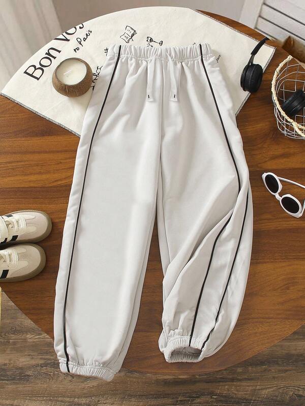 Genkimix Kids New Arrival Relaxed Fit Sweatpants For Energetic Boys, Featuring Elastic Waistband For Easy Wear, Soft And Skin-Friendly Fabric, Fashionable And Versatile Design Suitable For Daily School, Sports, Outdoor Play And Casual Occasions Chic Outfits For Autumn/Winter Fall