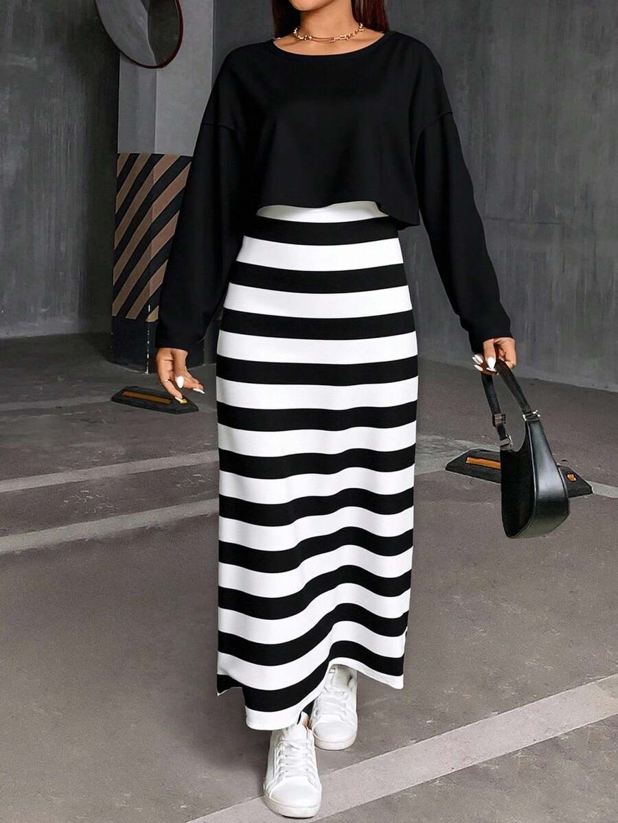 SHEIN Essnce مجموعة قطعتين كاجوال للمرأة البدينة تتكون من تي شيرت أساسي بأكمام طويلة وياقة دائرية وفستان كامي مخطط - متعدد الألوان - مشاهدة 1