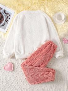 SHEIN 2 件套女童可爱心形刺绣图案柔软舒适羊毛圆领长袖上衣和裤子睡衣套装，秋冬 - 淺粉色 - 查看 7