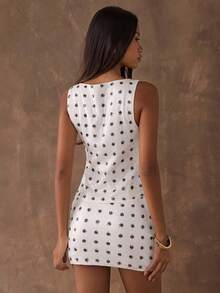 SHEIN BAE 女士优雅波点亮片修身上衣，派对上衣，波点上衣，亮片上衣，外出上衣，万圣节服装，约会装扮，返校季服装 - 黑與白 - 查看 2