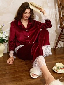 Côtesoire 女士优雅法式撞色蕾丝天鹅绒领上衣及裤子睡衣套装，秋冬服装，圣诞节 - 酒紅色 - 查看 3