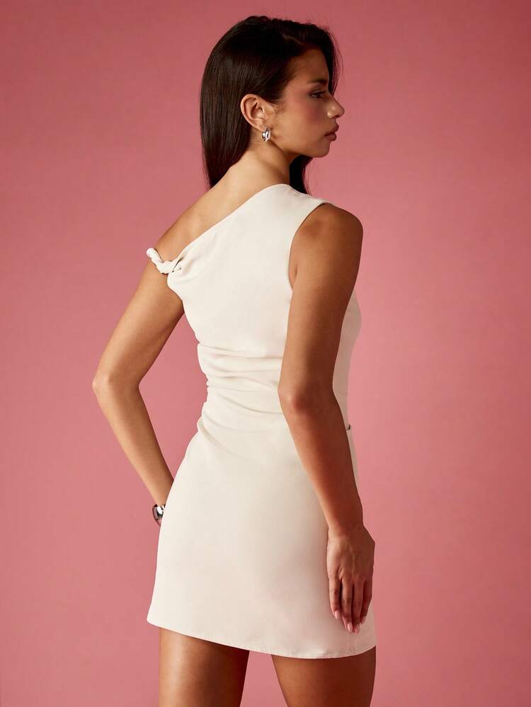 MISSGUIDED Elegant One Shoulder Mini Dress Ruched Side Detail Twisted Strap Design Party Club Night Special Occasion Form Fitting Bodycon Style