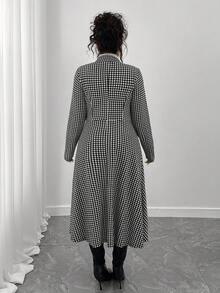 Elenzga Chaqueta de cuello abotonado con estampado de pata de gallo, de corte ajustado y vuelo, talla grande - Blanco y Negro - Ver 2