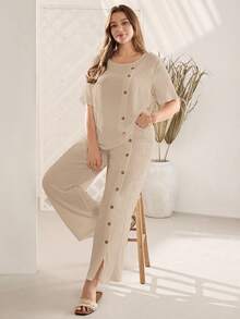 EMERY ROSE Plus Size Women 2pcs Set: White Short Sleeve Shirt & Long Tunic