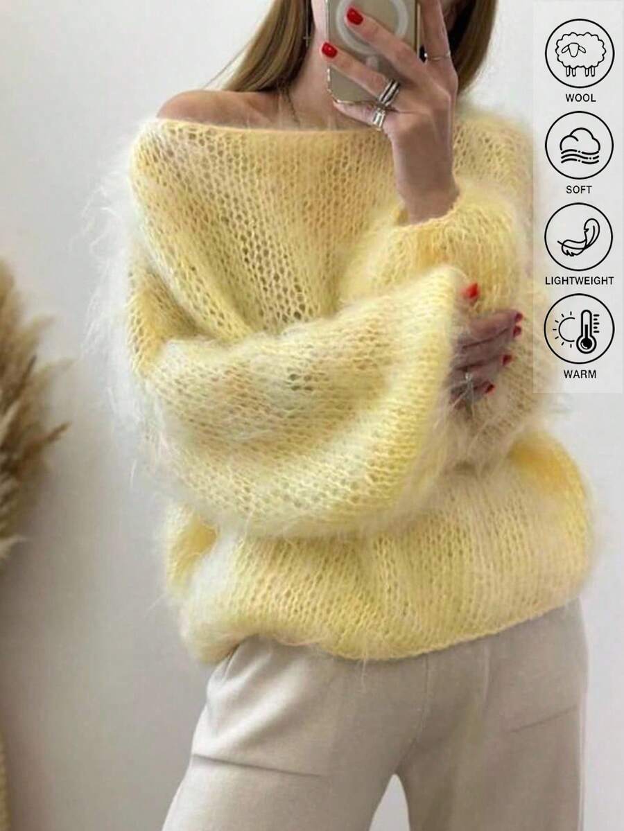Serisse Suéter feminino casual de outono, cor creme e amarelo, em tricô felpudo com mistura de lã, ombros caídos, malha canelada, ideal para ocasiões casuais de negócios, professoras, dia a dia, deslocamentos, passeios. Nova peça essencial da moda outono 2025. Suéter feminino de inverno, suéter felpudo de inverno, suéter de inverno, suéter amarelo casual. - Amarelo - Ver 1